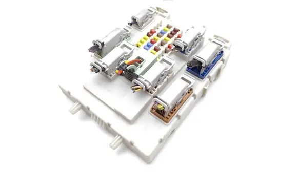 Ford Connect Fuse module F1DT14A073DF 58KD14F06
