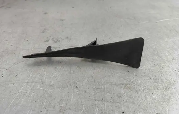 Volvo XC60 Fender end trim 32219166 31425707