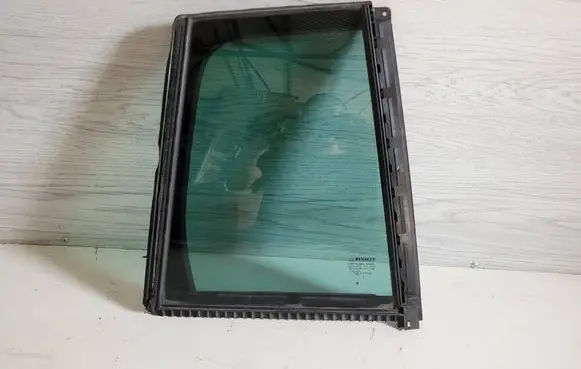 Renault Espace V (RFC) Rear door window glass 822206203R