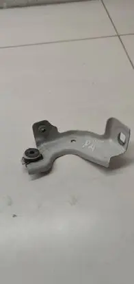 BMW 1 F40 Fender mounting bracket 7450382
