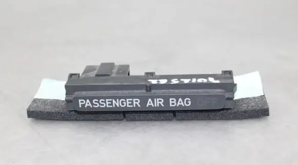 Volkswagen PASSAT CC Seat belt warning relay 3C0919234A