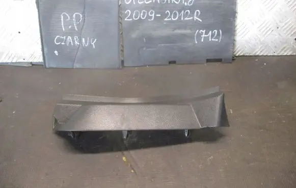 Opel Astra J Dashboard side end trim 13257544