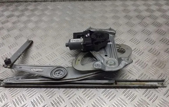 Renault Megane III Front door window regulator with motor 807300004R