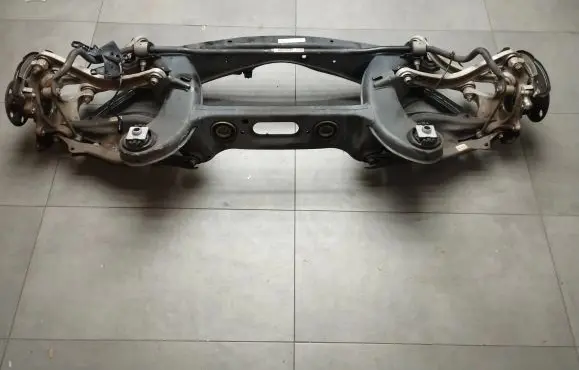 Mercedes-Benz GLC X253 C253 Rear axle beam 2533504605