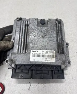 Renault Trafic I Engine control unit/module 237101754R 0281018497
