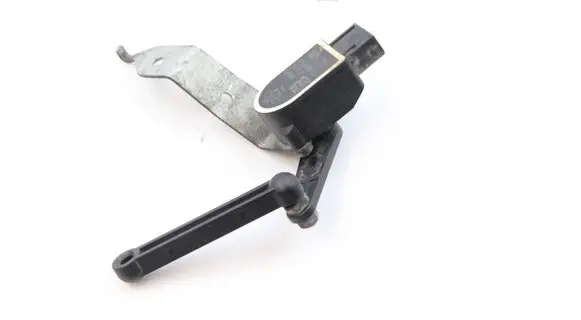 Headlight/headlamp level sensor