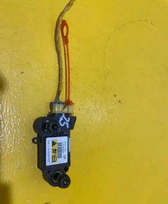 Chevrolet Captiva Airbag deployment crash/impact sensor 96631484
