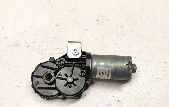 BMW 5 F10 F11 Seat adjustment motor 9168745 0390204007 52109168745