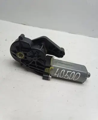 Mercedes-Benz C AMG W203 Seat adjustment motor 0390203209