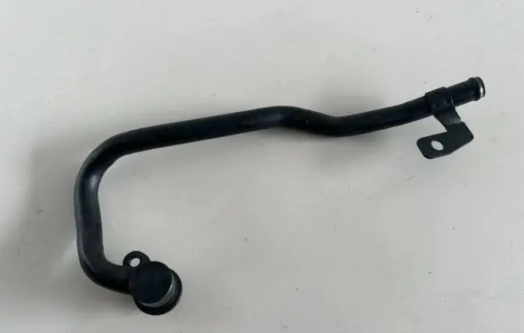 Volkswagen Golf VII Engine coolant pipe/hose 04L121065AJ 04L121