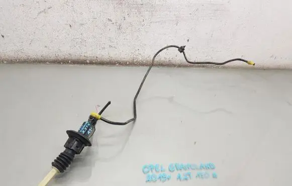 Opel Grandland X Clutch slave cylinder 9809425480