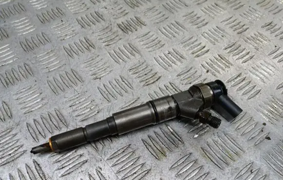 BMW X3 E83 Fuel injector