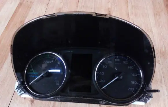 Mitsubishi Outlander Speedometer (instrument cluster) 8100C658