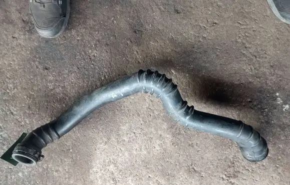 Volvo V60 Intercooler hose/pipe BG916K863B