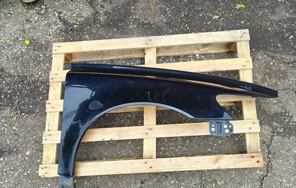 Volvo V50 Fender