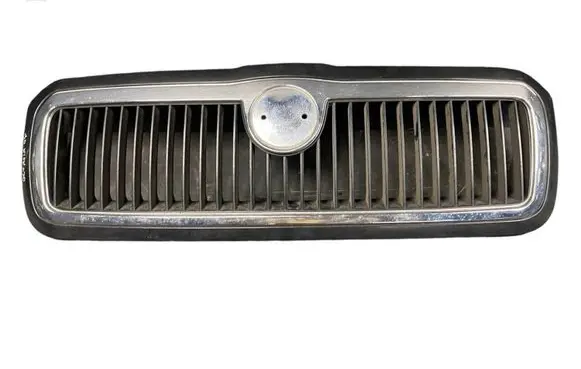 Skoda Octavia Mk1 (1U) Front bumper upper radiator grill 1U0853651