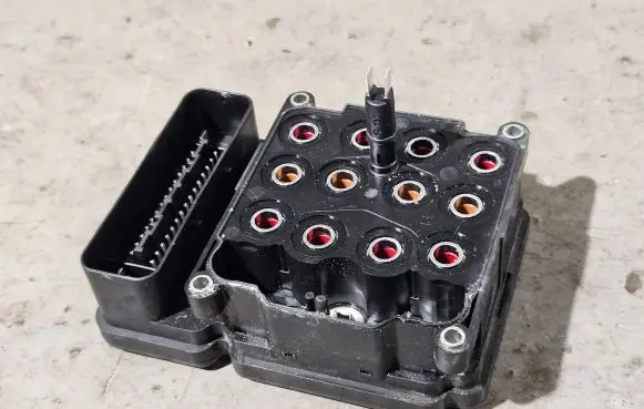 BMW 3 E92 E93 ABS control unit/module 6776069 10096108523 10061334931