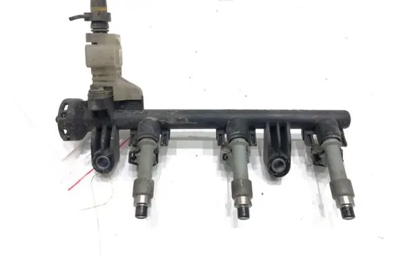 Toyota Yaris Fuel main line pipe 23250-0Q010