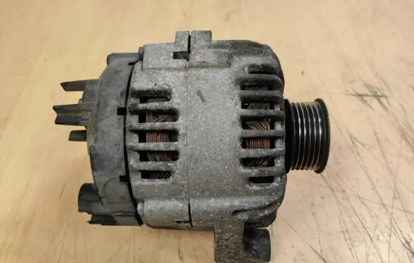 BMW X5 E53 Generator/alternator 7797660