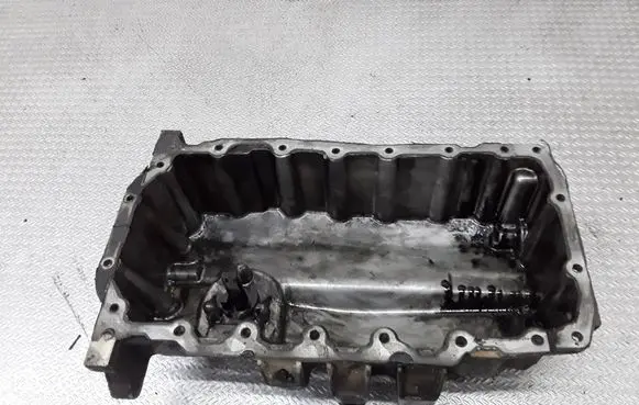 Volkswagen PASSAT B6 Oil sump 03G103603