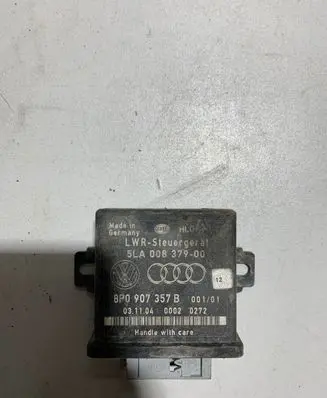 Audi A4 S4 B7 8E 8H Light module LCM 8P0907357B 5LA00837900 00020272