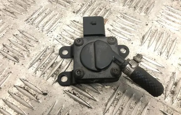 BMW 7 F01 F02 F03 F04 Exhaust gas pressure sensor 7808013