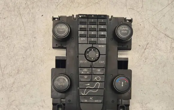 Volvo V50 Climate control unit 8697155 19206 04W16T