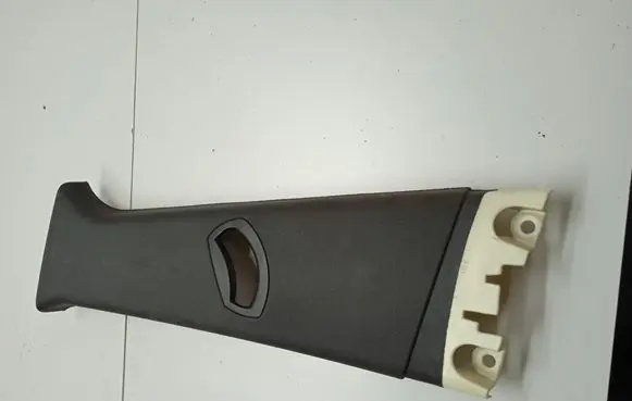 BMW X3 E83 (B) pillar trim (top) 3330445