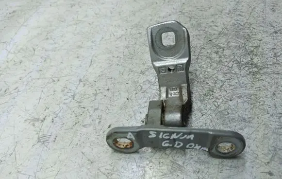 Opel Signum Rear door lower hinge