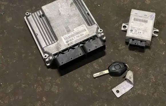 BMW 3 E46 Engine ECU kit and lock set 7794624 0281011122 1039S04499