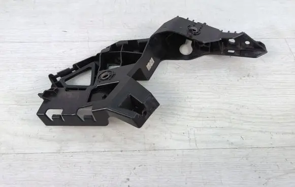 Volkswagen Golf V Front bumper mounting bracket 5H0807050