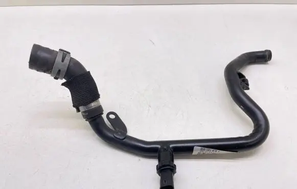 Audi A6 S6 C6 4F Engine coolant pipe/hose 059121070E