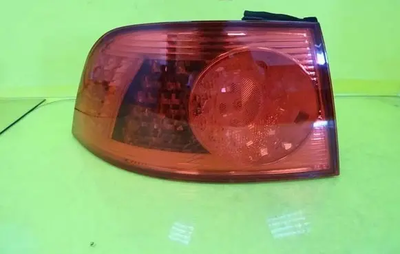 Volkswagen Phaeton Rear/tail lights