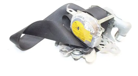 Subaru Outback (BS) Front seatbelt