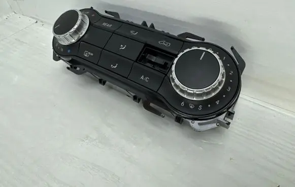 Mercedes-Benz V Class W447 Climate control unit A4479018903 5HB01164431 A4479004318