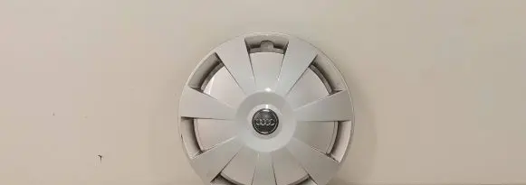 Audi A3 S3 8V R16 wheel hub/cap/trim 8V0601147D