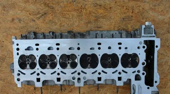 BMW 5 E60 E61 Engine head 7560164