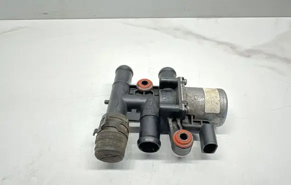 Audi A6 Allroad C6 Coolant heater control valve 8E0820036