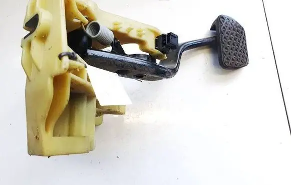 BMW 5 E60 E61 Brake pedal 3510675994407