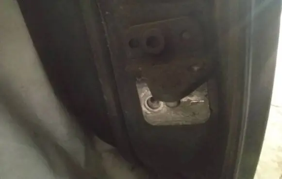 Audi A6 S6 C6 4F Rear door lower hinge