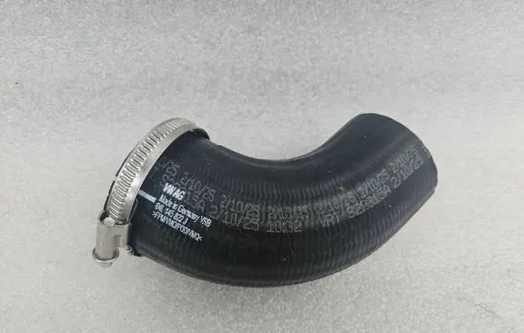 Volkswagen Transporter - Caravelle T6 Intercooler hose/pipe 04L145822J