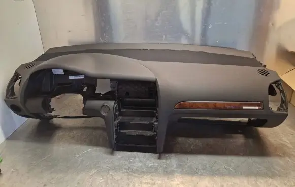 Audi Q7 4L Dashboard