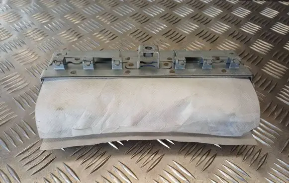 Toyota Corolla Verso E121 Knee airbag 