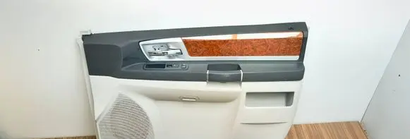 Chrysler Grand Voyager V Front door card panel trim 1NY641VSAA