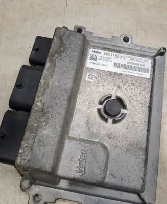 Citroen DS3 Engine control unit/module V29035181A 141780558 9805895780