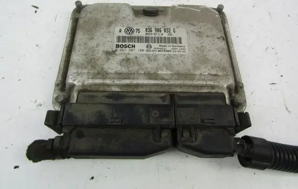 Volkswagen Golf IV Engine control unit/module ECU 036906032G
