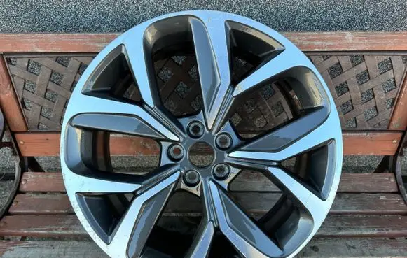 Jaguar I-Pace R20 alloy rim 