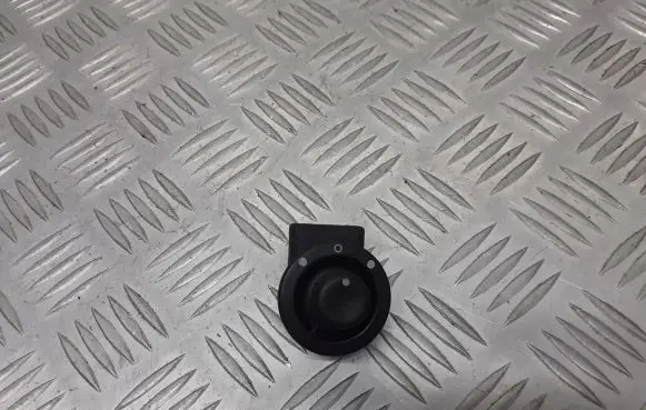 Renault Megane II Wing mirror switch 8200002442A