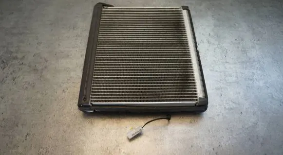 Infiniti Q70 Y51 Air conditioning (A/C) radiator (interior) 