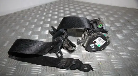 Mercedes-Benz Sprinter W906 Front seatbelt 601384100